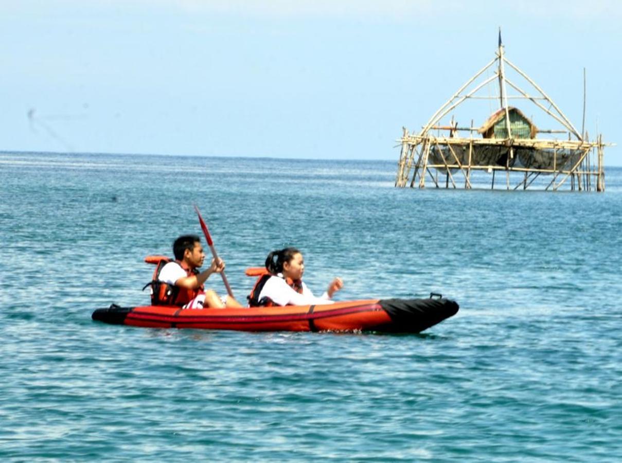 Turtle Beach Hotel Ujunggenteng Екстериор снимка