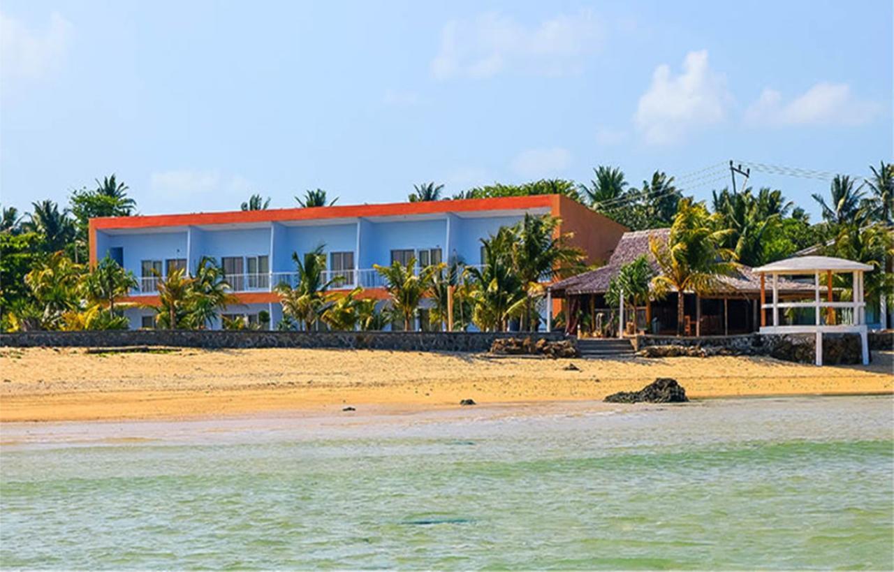 Turtle Beach Hotel Ujunggenteng Екстериор снимка